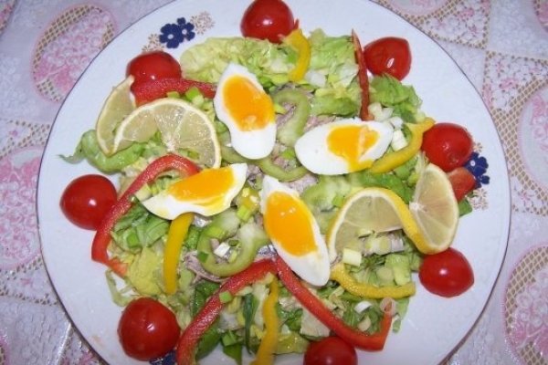 Salata cu ton ( savoare deplina ! )