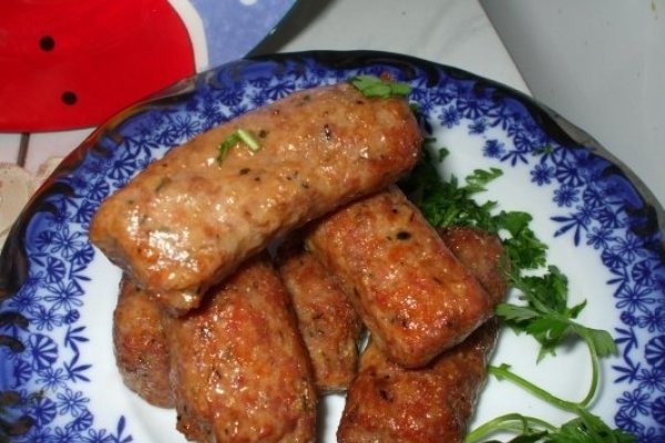 Gratar de aripioare si mititei de pui