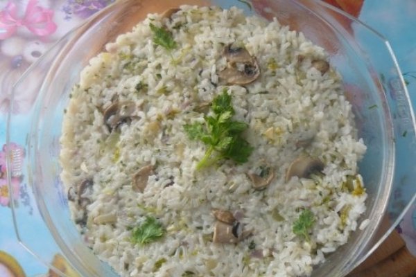 Orez cu legume la cuptor