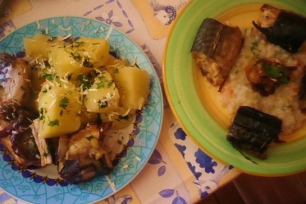 Macrou la cuptor cu garnitura de orez si cartofi