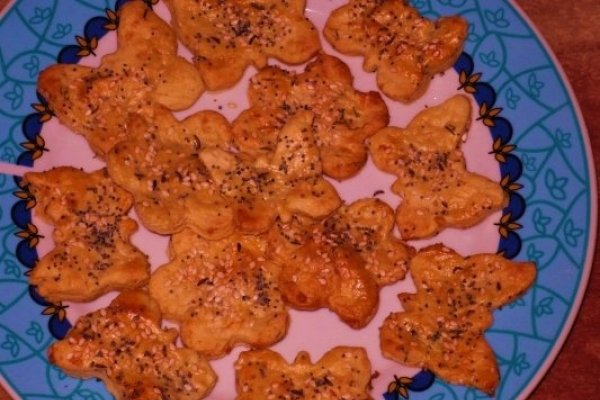 Pateuri cu branza FLUTURAS