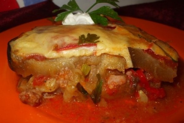 Musaca de vinete cu carne de curcan si costita