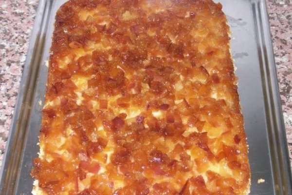 Prajitura intoarsa,cu nectarine