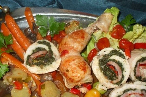 Rulouri din piept de pui si pulpe cu spanac