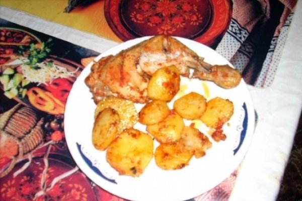 Pulpe de pui la cuptor cu cartofi