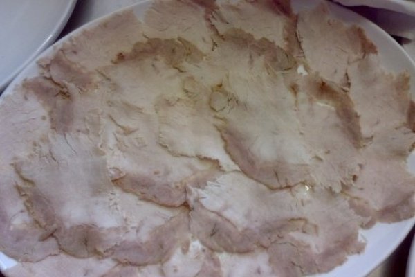 Carne  cu salsa de ton