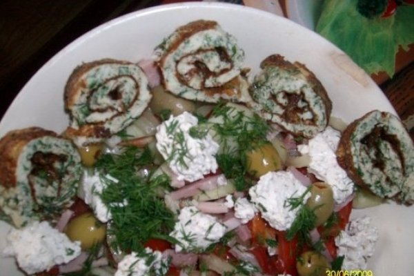 Salata cu omleta de oua