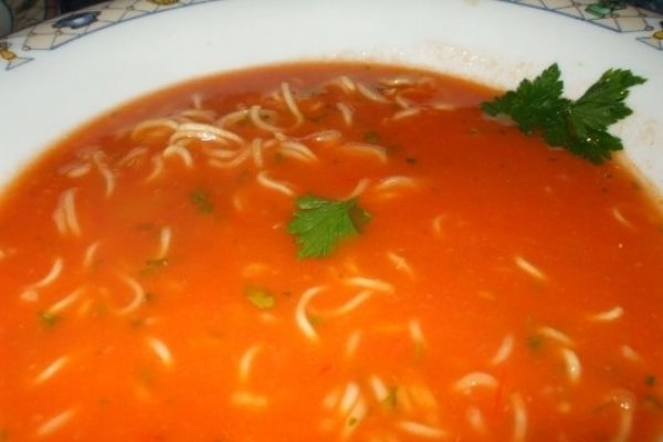 Supa de rosii cu dovlecei