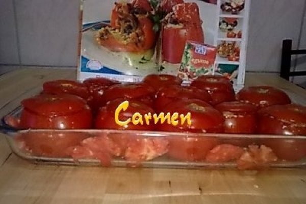 Rosii umplute cu sunca,cascaval si orez