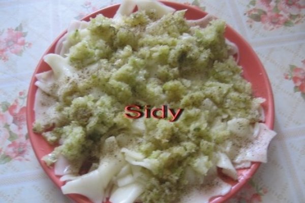 Taitei cu  varza si piper