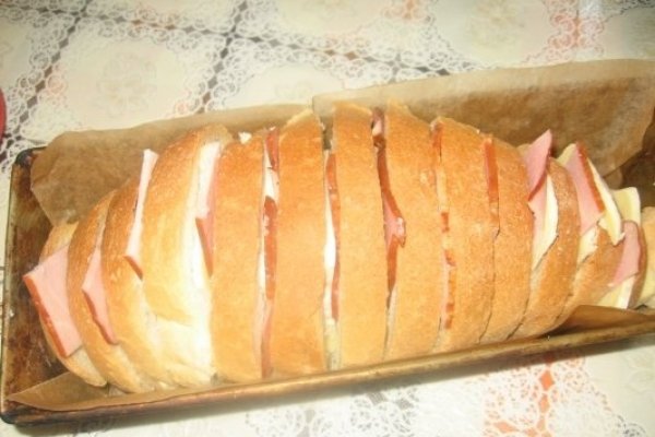 Franzela cu sunca, cascaval si ciuperci