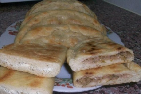 PLACINTA (prajita in tigaie) CU VARZA CALITA SI CU BRINZA(Menuca)