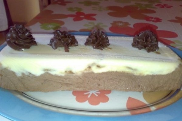 Tiramisu cu mouse de ciocolata