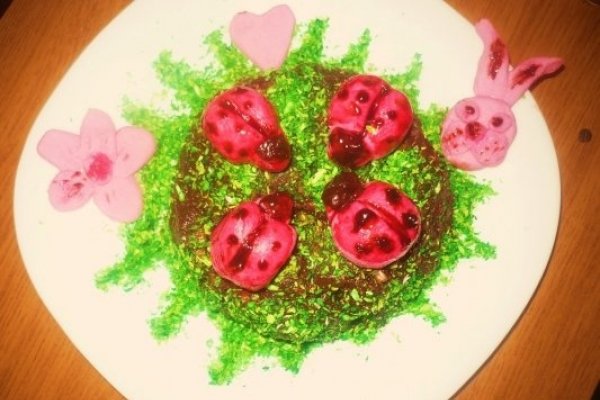 Mini tort de biscuiti cu gargarite