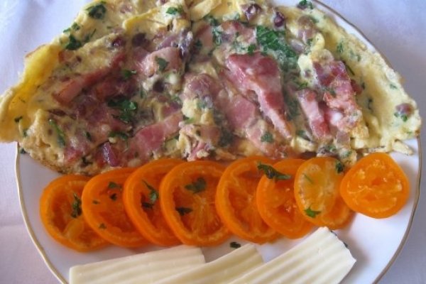 Omleta cu ceapa rosie