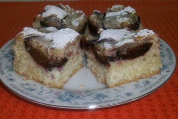 PLACINTA CU PRUNE
