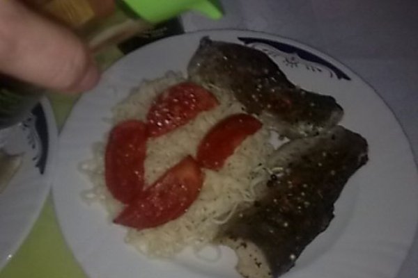 Pastrav la cuptor cu taitei chinezesti