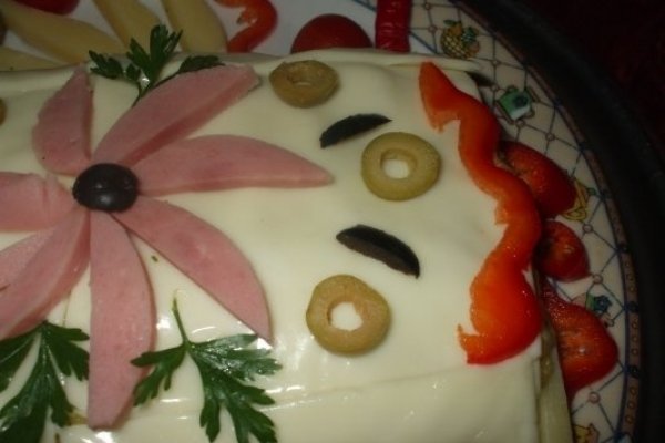 Aperitiv cu cascaval, sunca si pasta de branza cu oua