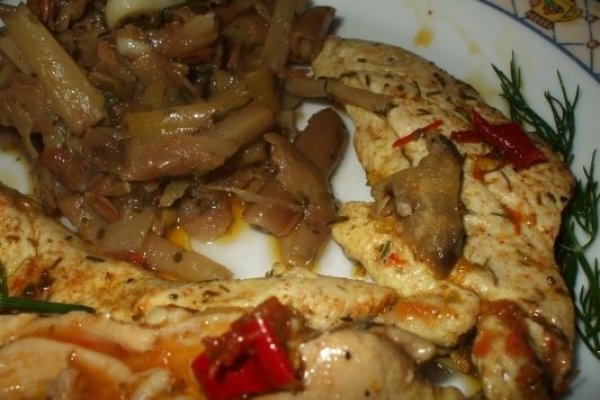 Piept de pui picant cu fasole verde