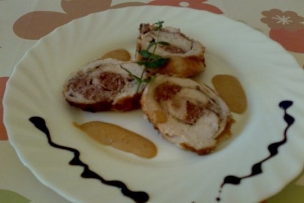 Rulada din piept de curcan