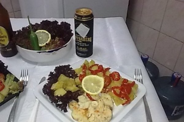 Medalion de rechin cu legume la cuptor