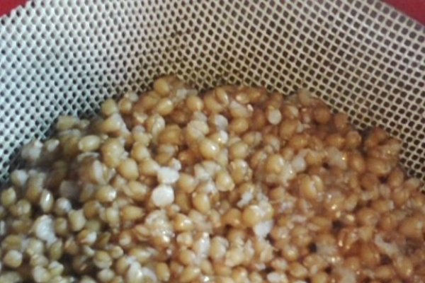 Cum se face coliva de grau fiert