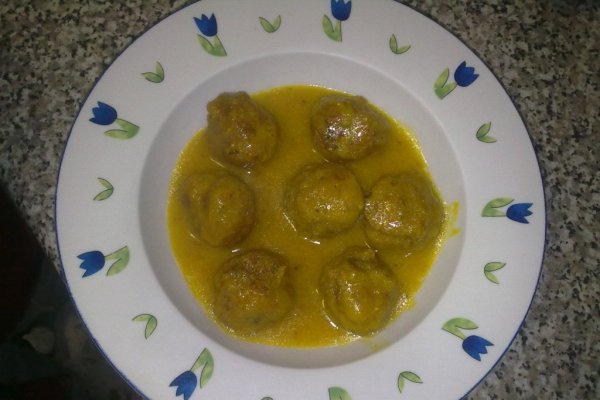 perisoare in sos de migdale