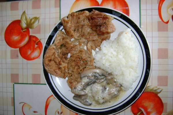 piept de pui cu sos de smantana si ciuperci by copilou