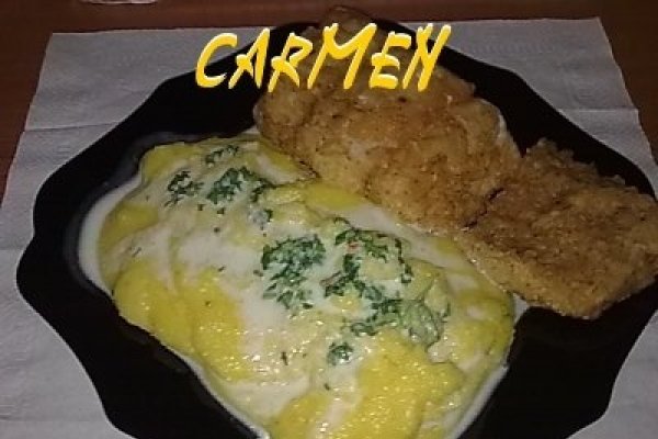 File de crap,prajit cu mamaliguta si mujdei