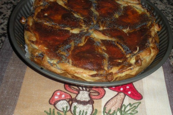 Tarta sarata cu branza,prosciutto si mac