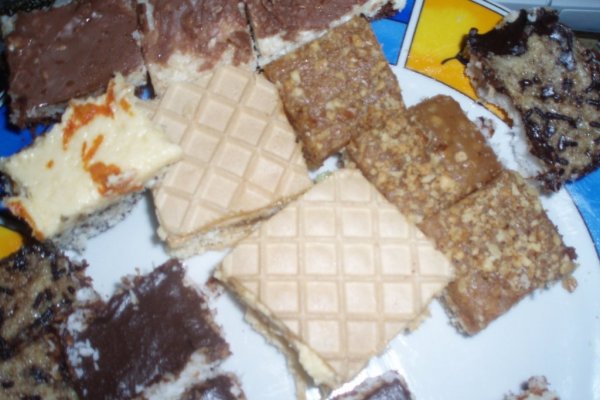 Prajitura cu foi de napolitana