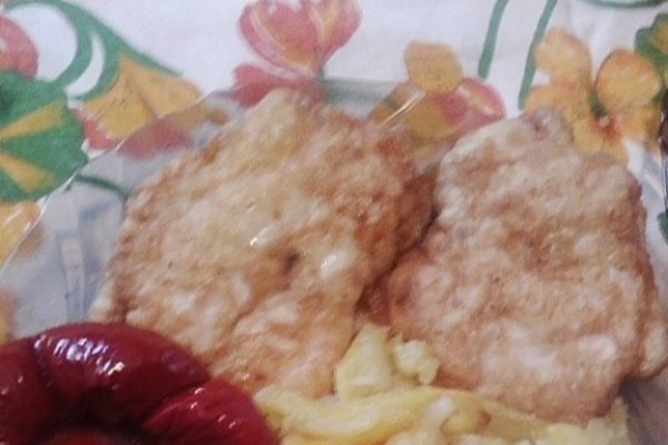 Snitel din piept de pui si cascaval