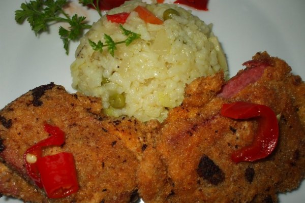 Mezeluri pane cu branza topita