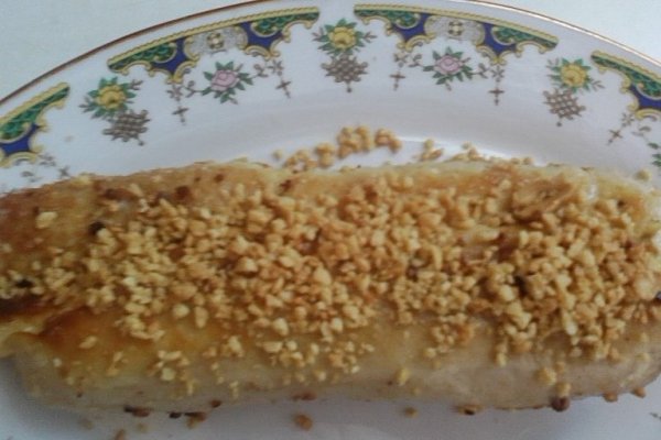 Rulada de pui in crusta de alune