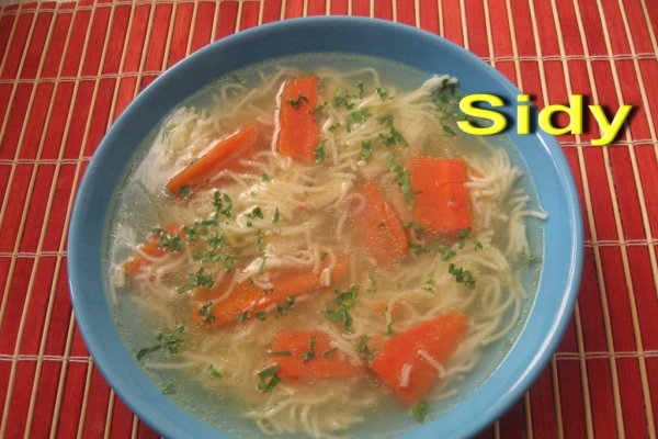 Supa de gaina de casa cu galuste de gris sau taitei