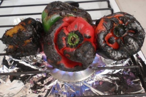 pasta de ardei copti(foarte simpla si delicioasa)