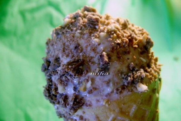 Inghetata cu frisca si straciatella