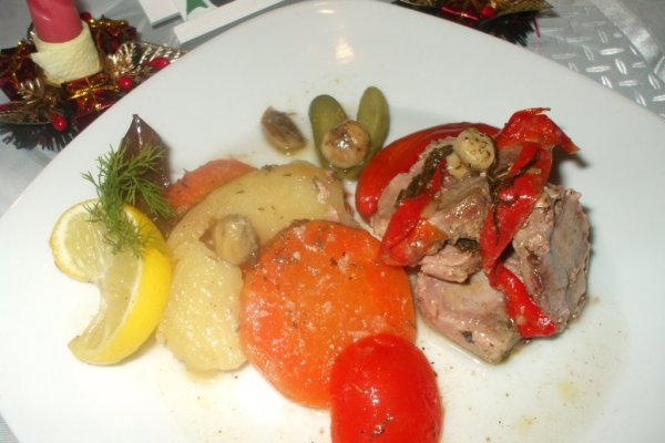 Muschi la tava cu legume