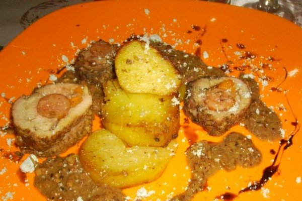 Rulada de Porc in crusta de nuci, alune si migdale,