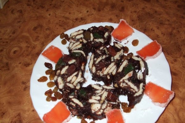 Salam de biscuiţi reţetă cu rahat si stafide