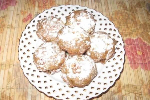 Briose  de post cu fructe si scortisoara