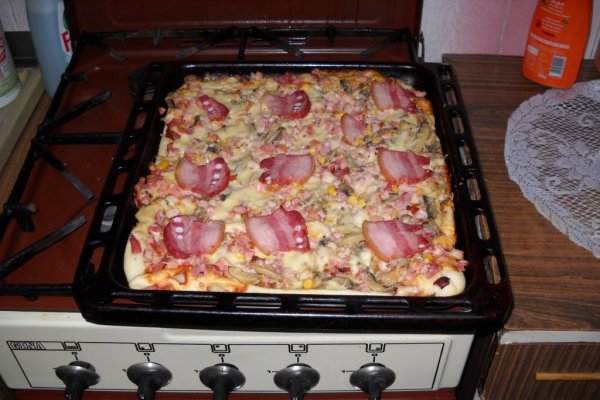 Pizza facuta in casa