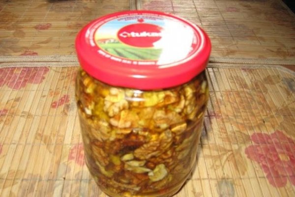 Miere de albine cu miez de nuca