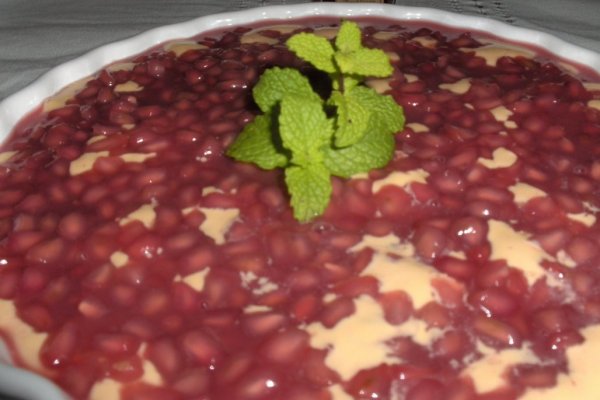 Dulce de lapte condensat cu rodii (Romãs á Julio Cèsar)