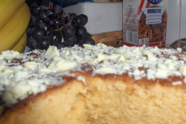Chec de ciocolatã albã (Bolo de chocolate branco)
