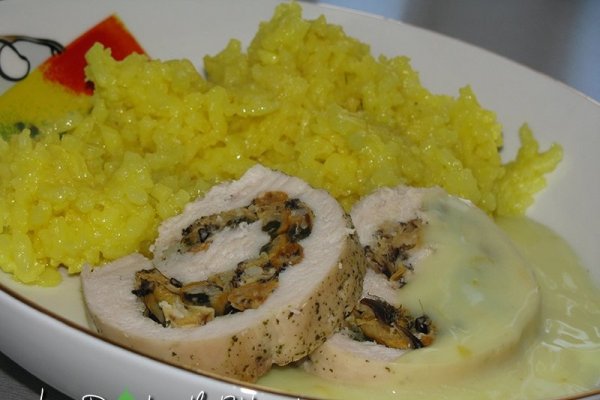 Pui umplut cu midii si sos de lamaie
