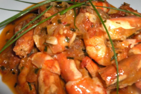 Creveti prãjiti cu sos de portocalã (Gambas fritas com molho de laranja)