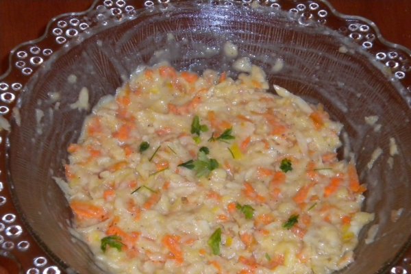 Salata de morcovi,telina si mar