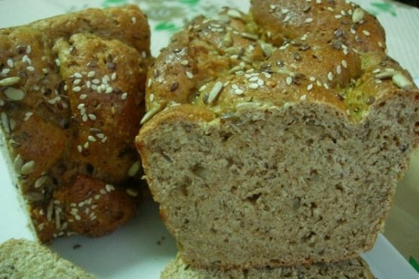 Paine suedeza cu faina integrala si seminte