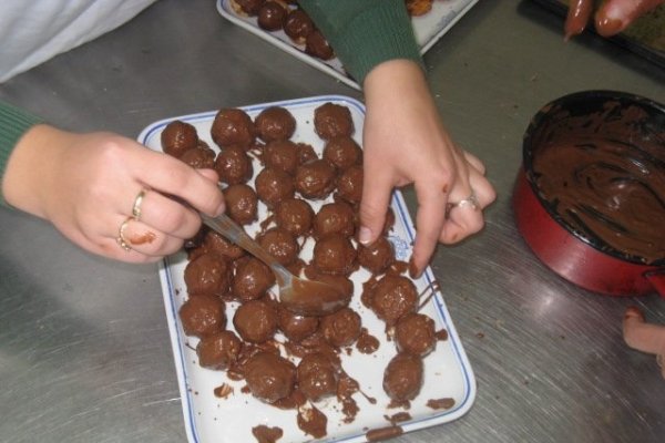 Bile de cocos cu ciocolată